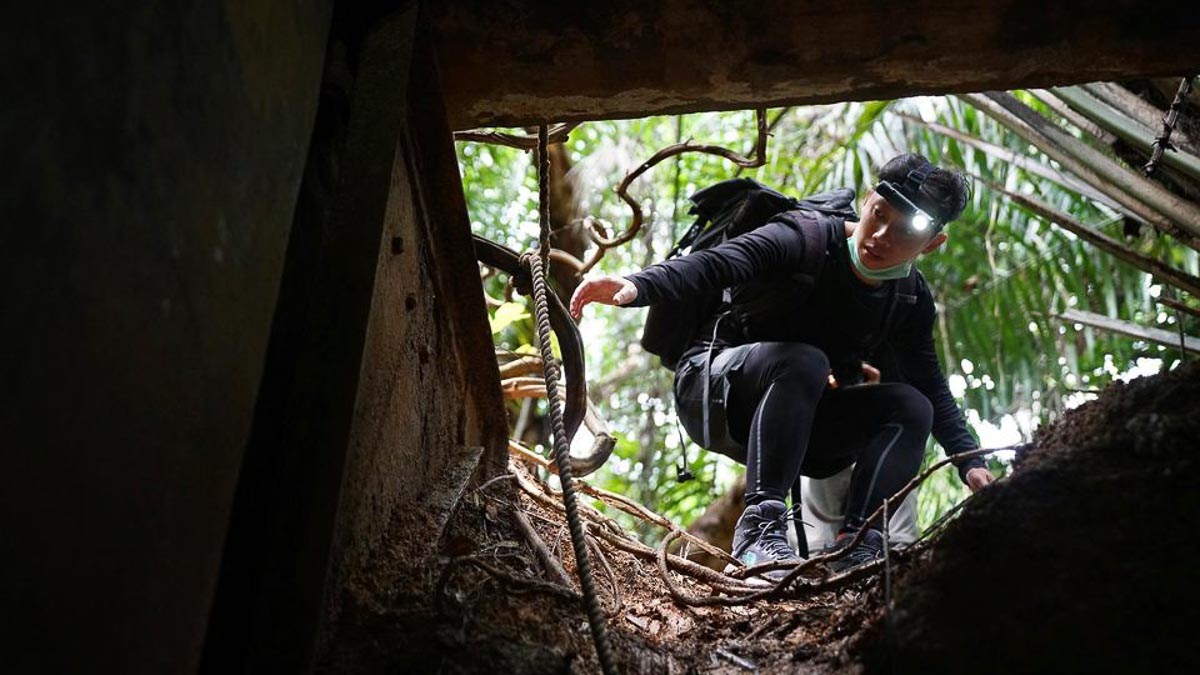 Exploring Marsiling Bunker - Abandoned places in Singapore