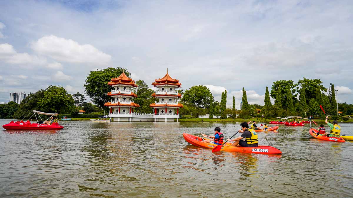 Jurong Lake Gardens Kayaking - Fun Things to do in Singapore