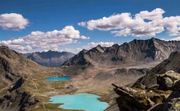 Jori Lakes - Hiking in Switzerland