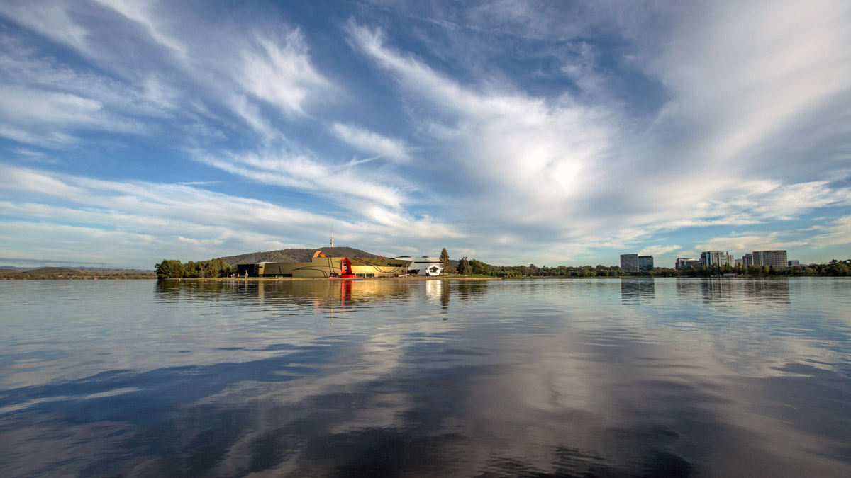 Lake Burley Griffin Canberra - Best places to visit in Australia