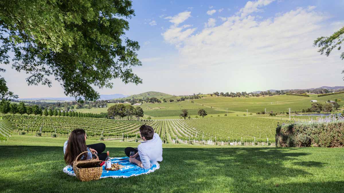 Picnic in Yarra Valley - Flights from Singapore