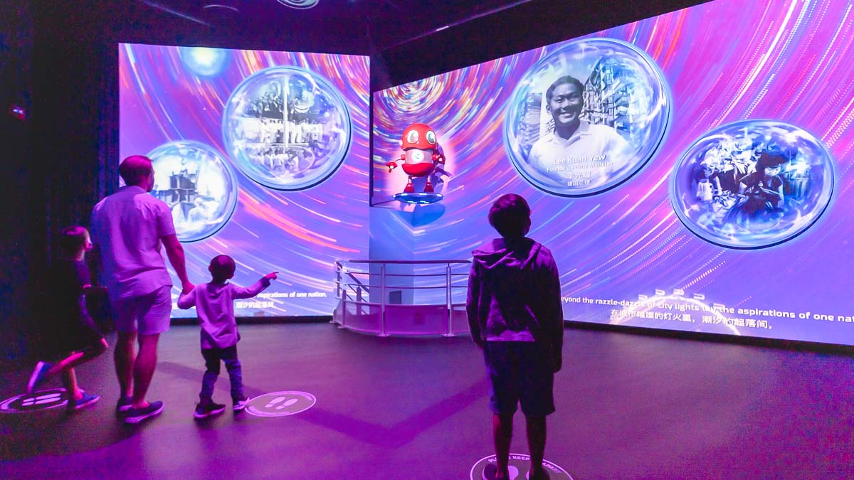 Time Capsule Attraction - Singapore Flyer