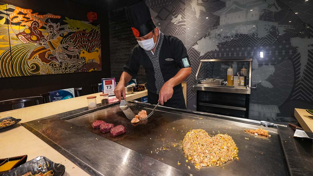 Umi Uma Teppanyaki Chef Cooking - Cruise to Nowhere Review