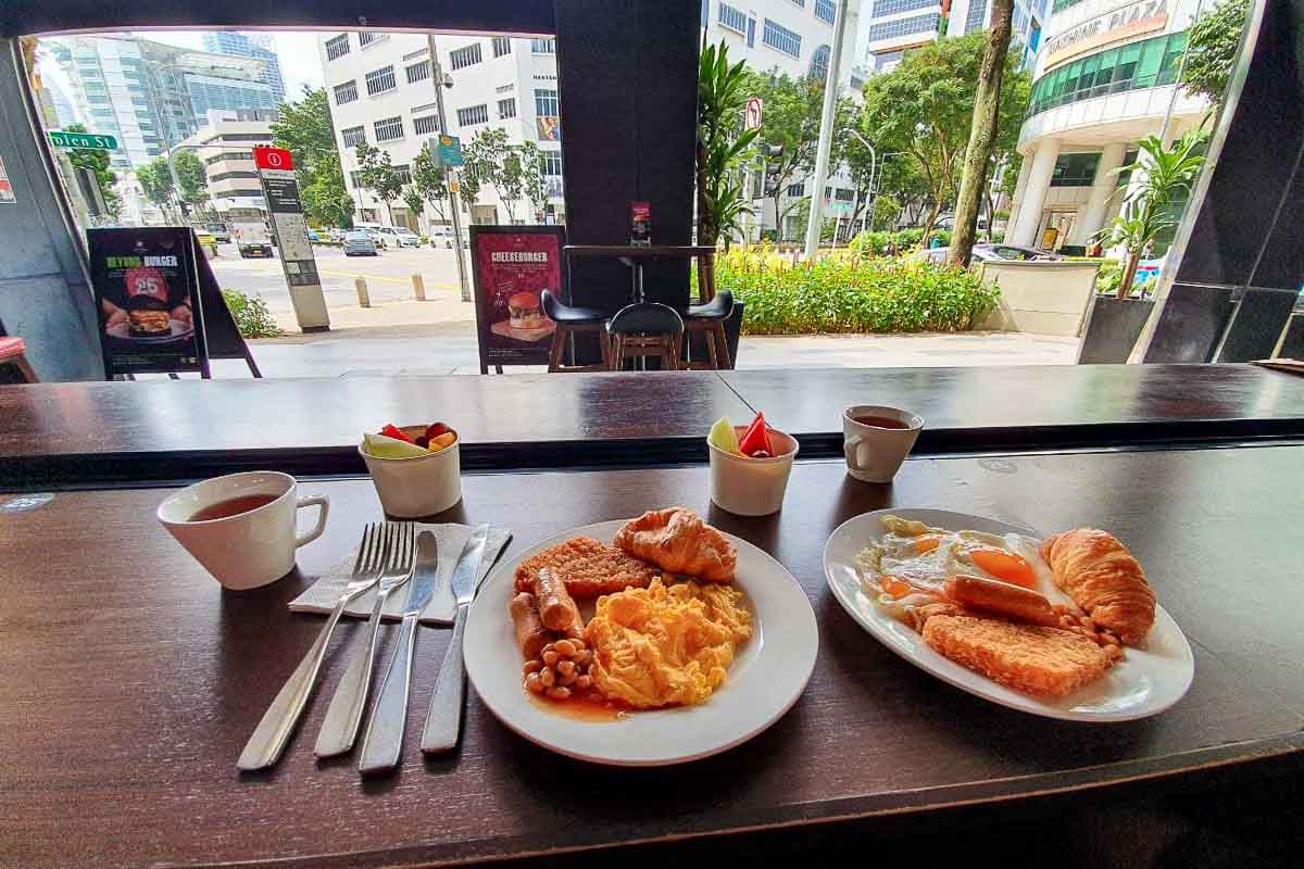 Hotel G Breakfast at 25 Degrees Burger Bar - Staycation in Singapore