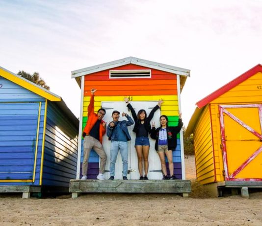 Unique Social Apps That Help You Connect With People Around The World Through Shared Interests Brighton Beach Colourful Bathing Boxes - Apps To Make Friends