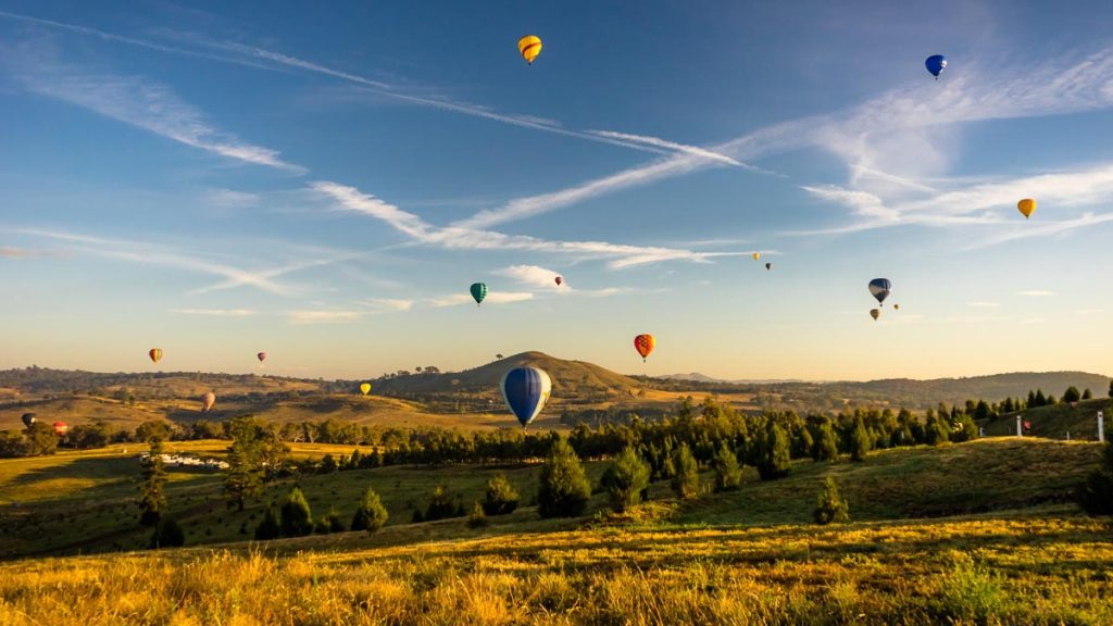 Balloons and arboretum - Things to do in Australia