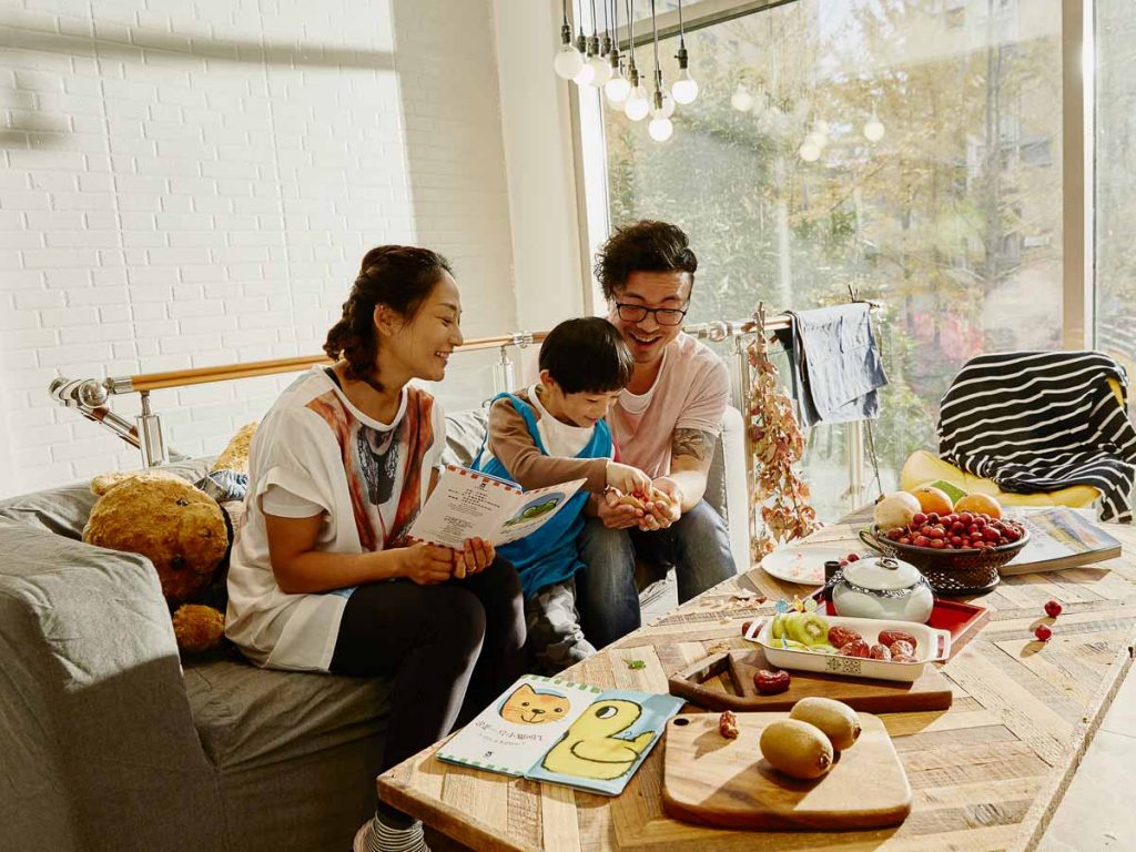 Famille vivant dans Airbnb Live Anywhere - Hébergements Airbnb