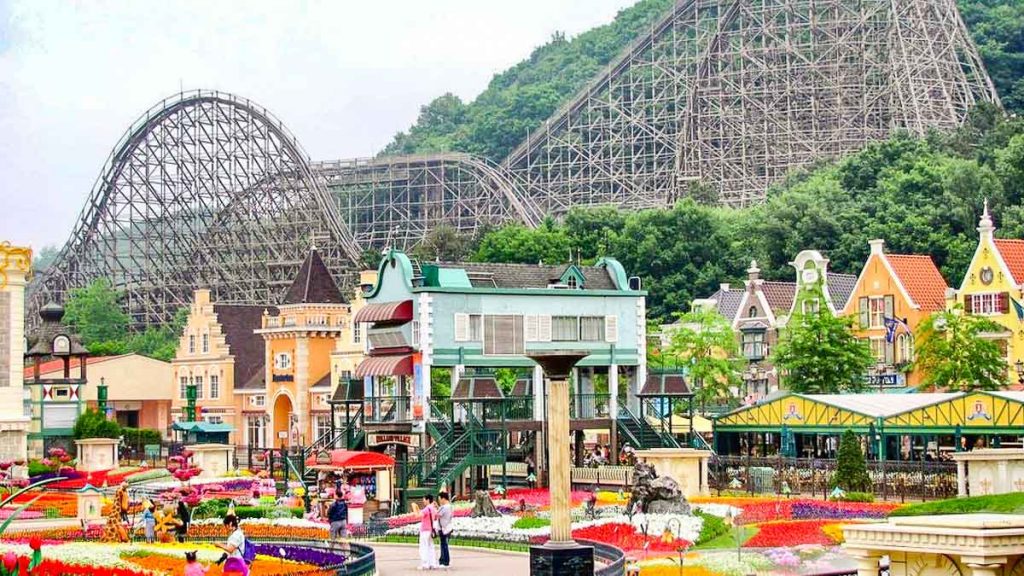 Rides at Everland Theme Park