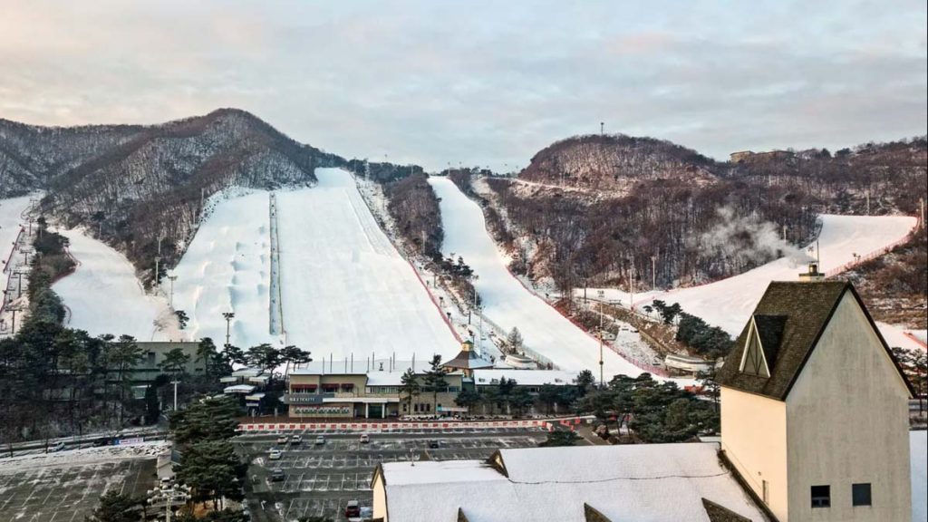 Jisan Forest Ski Resort - Day Trips out of Seoul