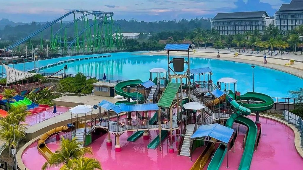 Water playground - Adventure Waterpark