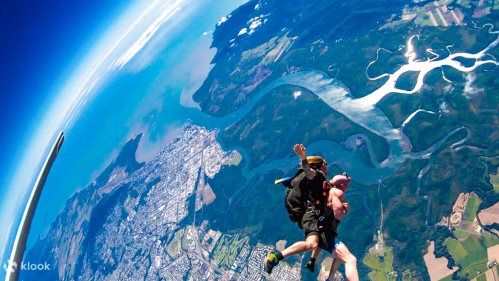 Skydive with Instructor - Queensland Travel Guide