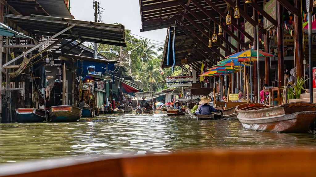 Damnoen Floating Market Boats Selling Food - Bangkok Road Trip