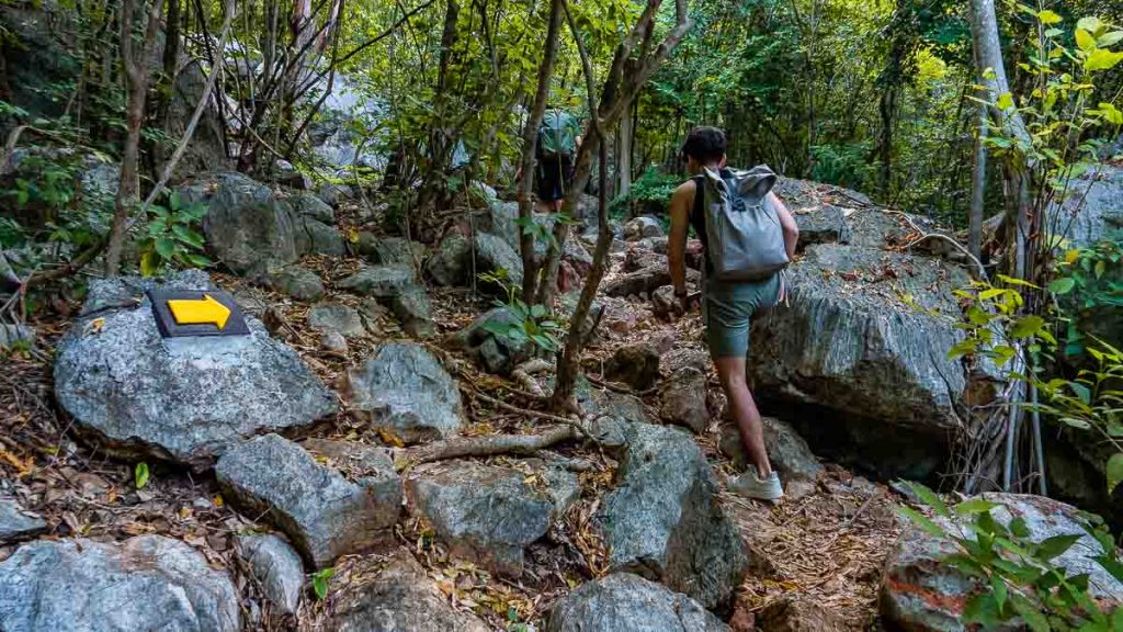 Hua Hin Khao Sam Roi Yot National Park Khao Daeng Viewpoint Hike - Bangkok Itinerary