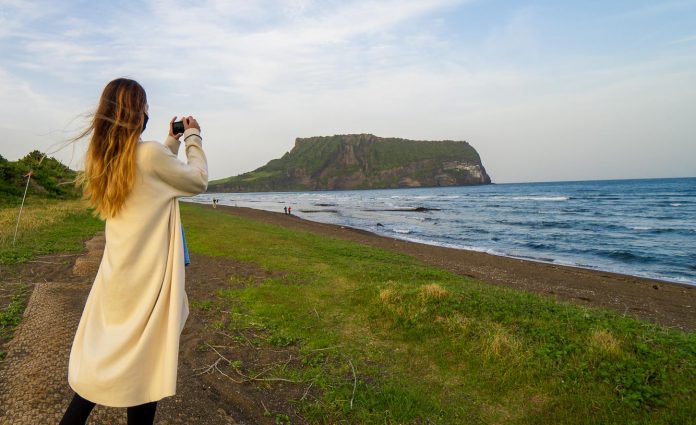 Feature Image - Gwangchigi Beach 3-1