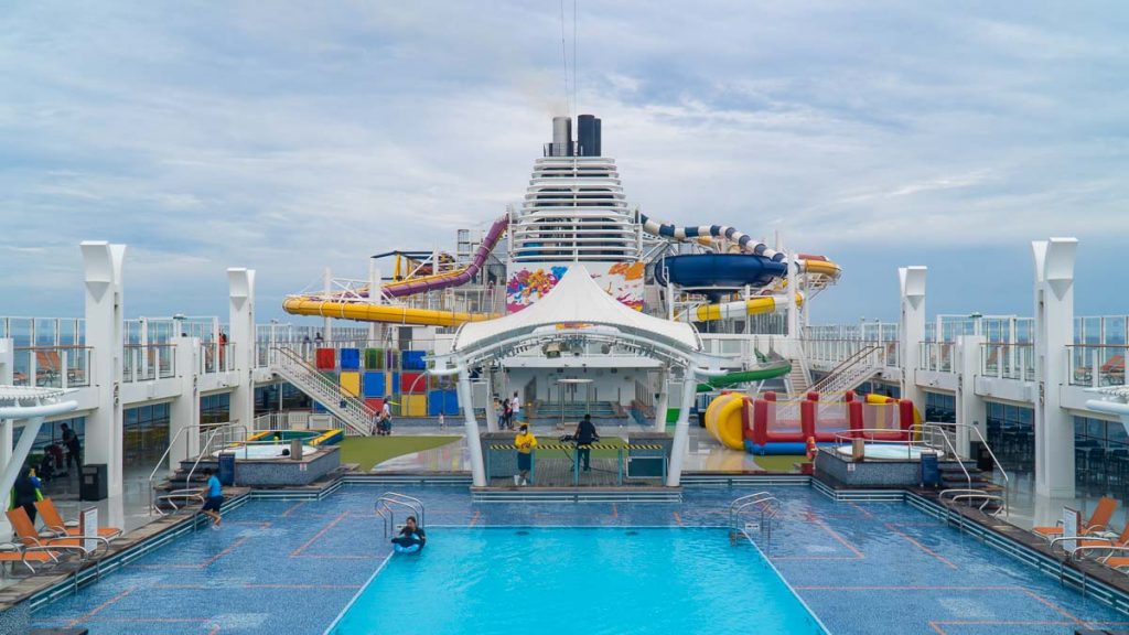 Resorts World Cruises Main Deck - Travelling with Family