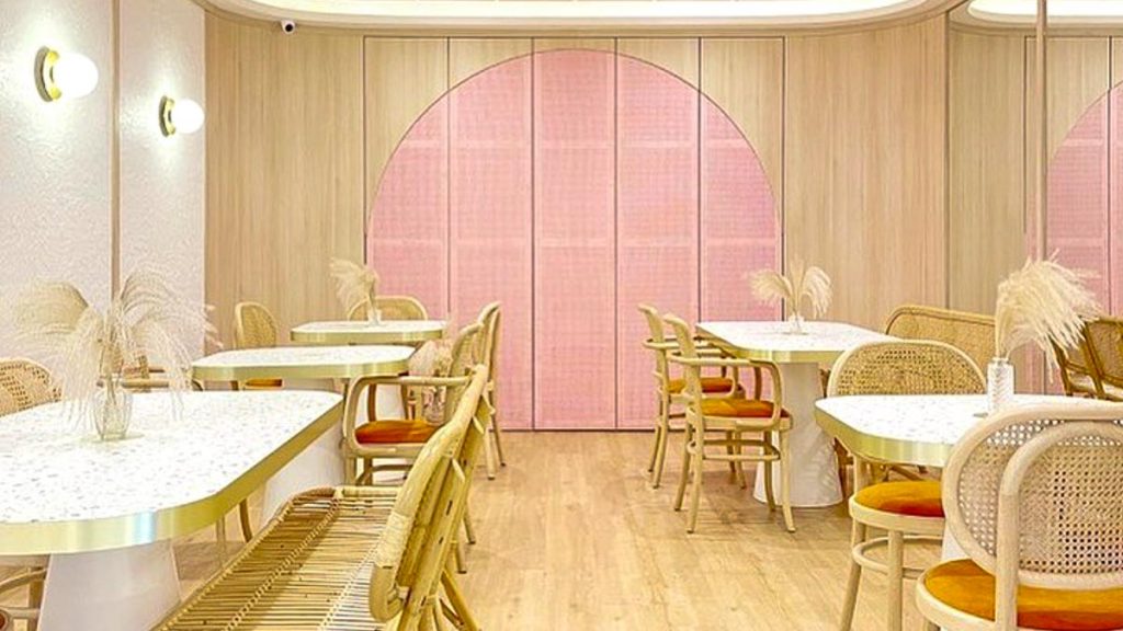Ukiyo Pink Interior - JB Cafe