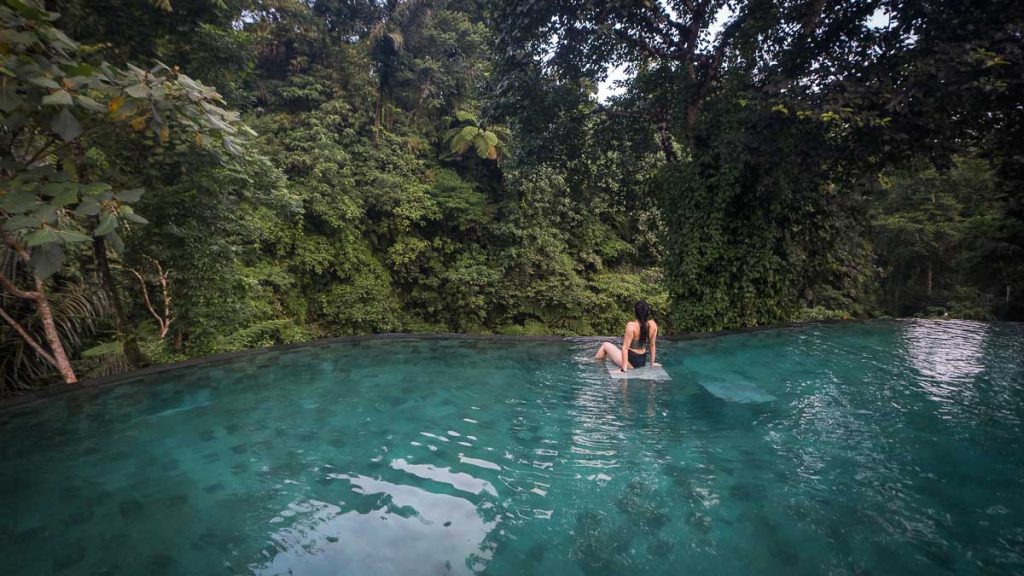 Aksari Resort Edge of Infinity PoolAksari Resort Edge of Infinity Pool - bali itinerary