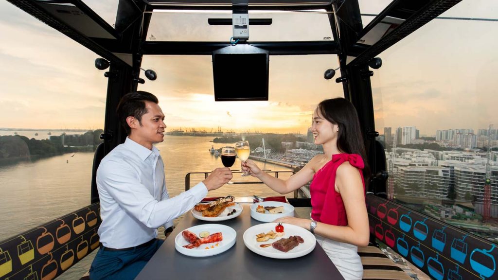 Cable car dining - Things to do in Singapore August 2022