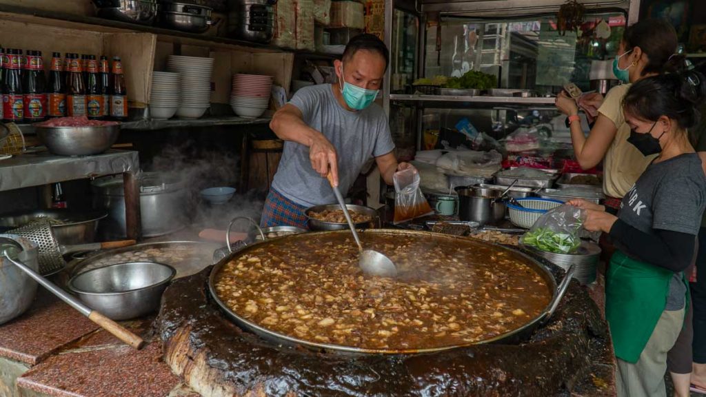 Wattana Panich Beef Broth - What to eat in Thailand