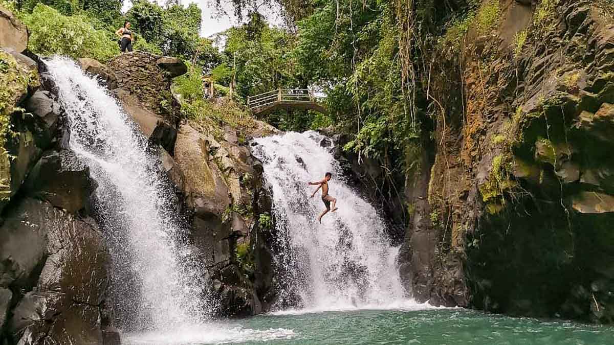 Kembar Waterfall Cliff Jump - waterfalls in Bali