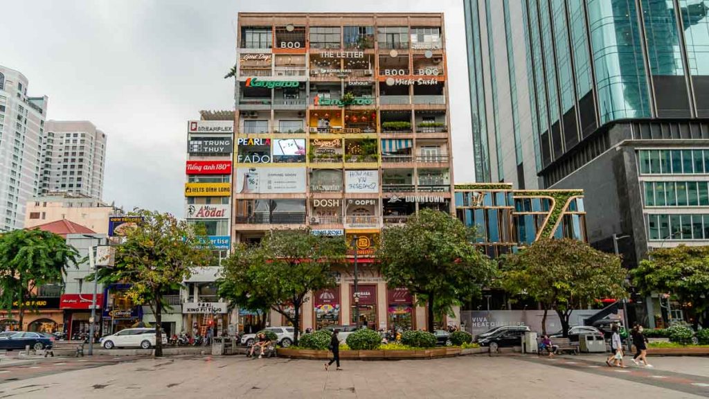 Ho Chi Minh Saigon Nguyen Hue Walking Street Cafe Apartments Exterior - Things to do in Ho Chi Minh City