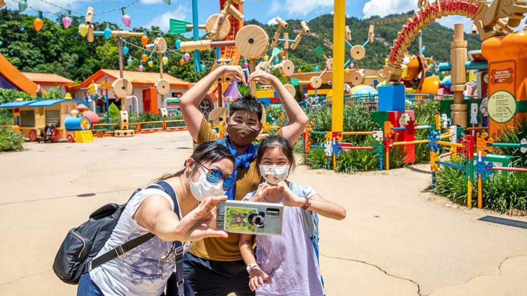 Hong Kong Disneyland - Travelling with Young Kids