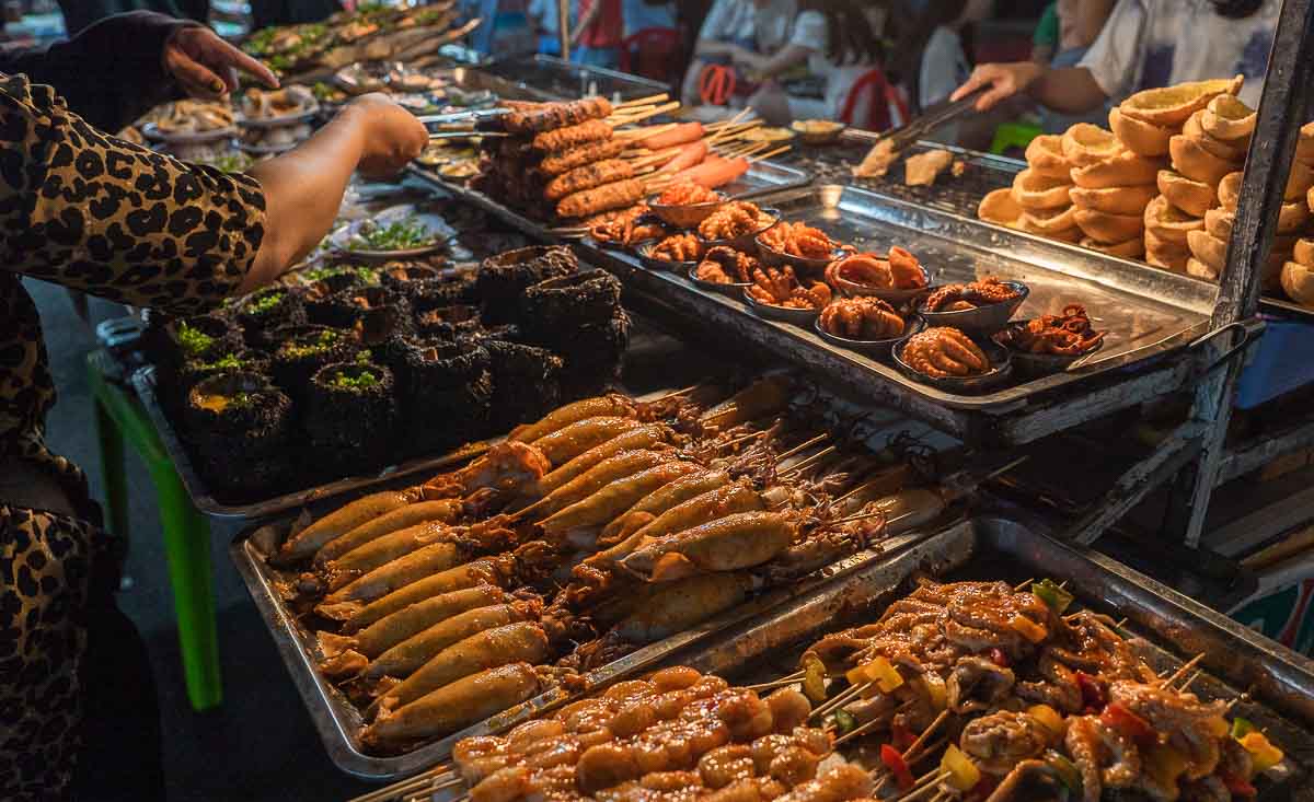 Guide of Vietnam: Street markets in Vietnam
