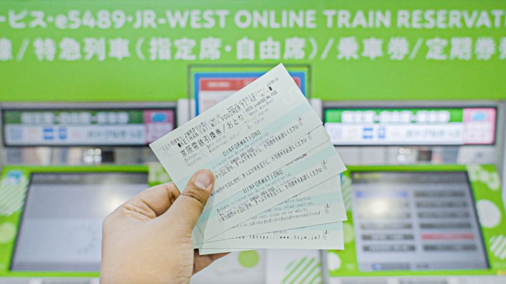 Resgate JR Passes na Green Ticketing Machine - Guia de transporte de Osaka