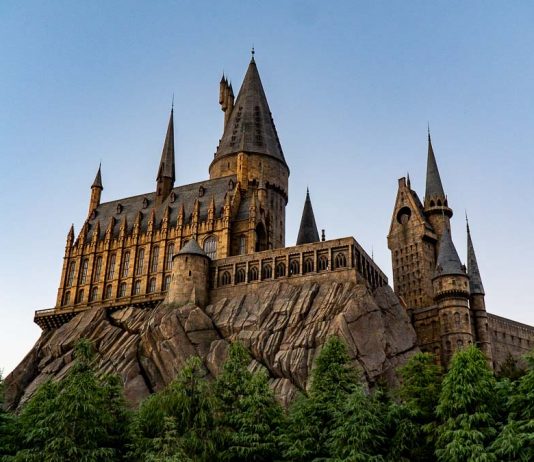 Hogwarts-Castle-at-Universal-Studios-Japan-USJ-Guide