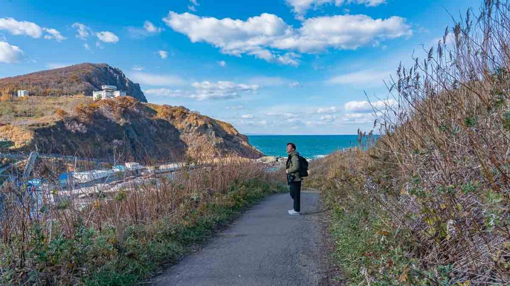 Otaru Walking to Hiyoriyama Lighthouse - Hokkaido Itinerary