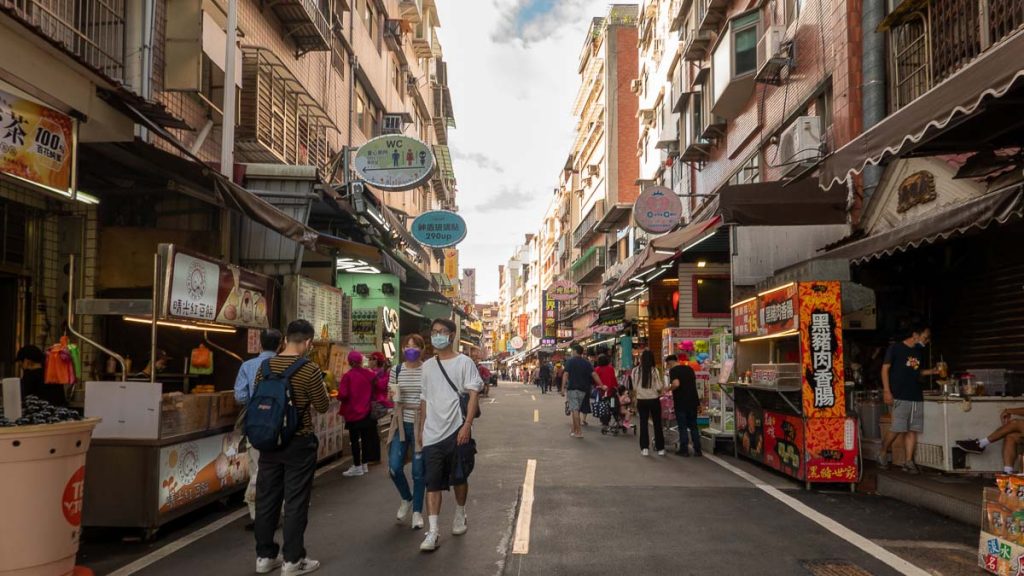 gongming street - muslim-friendly food in taipei