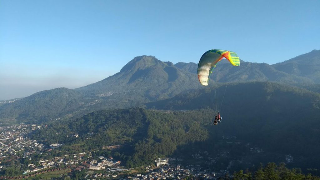 Paralayang Batu - Flights from Singapore