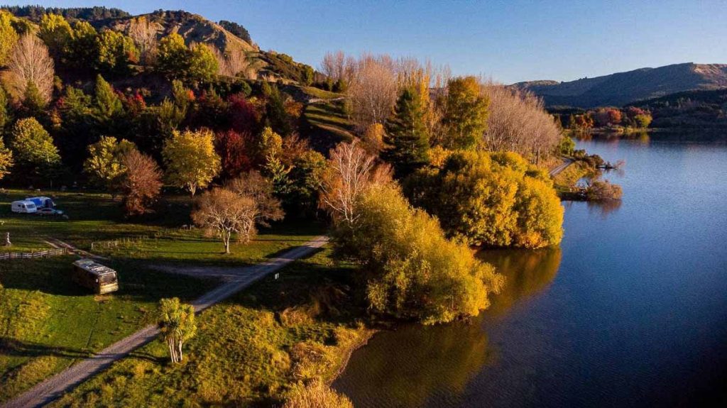 Autumn colours at Lake Tutira in Hawkes Bay - New Zealand Off-peak Guide