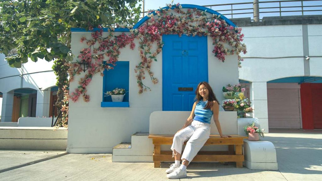 Girl at mini Santorini - Things to do in Kaohsiung