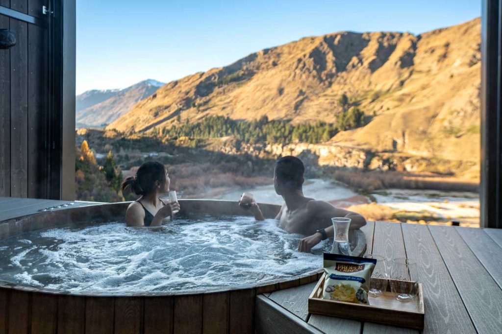 Onsen Hot Pool in Queenstown New Zealand - Off-peak Season Guide