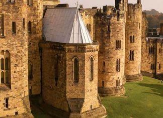 The Ultimate Potterhead Travel Bucket List — Studio Tours, Theme Parks, and Lesser-known Harry Potter Experiences Featured - Potterhead Travel Bucket List