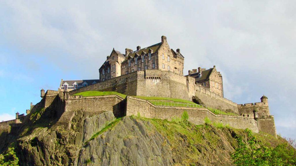 Scotland Edinburgh Castle - Things to do in Scotland