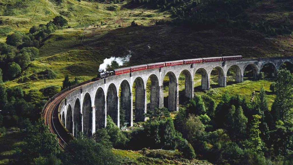 Scotland Glenfinnan Viaduct - Europe Itineraries