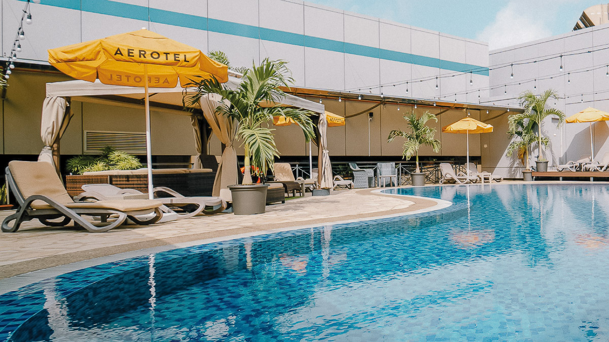 Changi Airport Rooftop Pool —things to do in Singapore