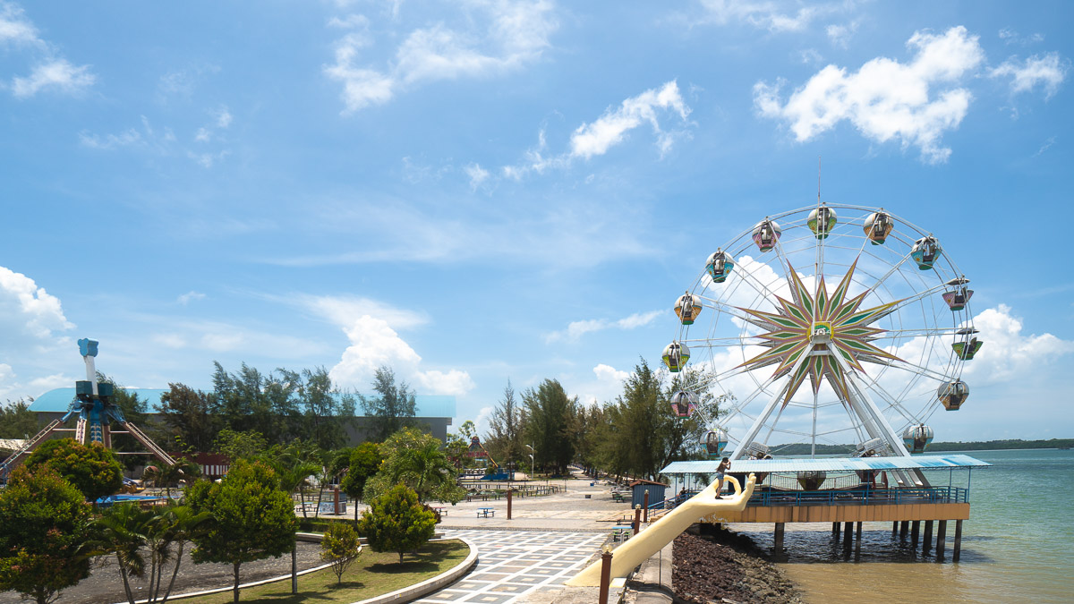 Ferris wheel at Wisata Ocarina Batam — Things to do in Batam