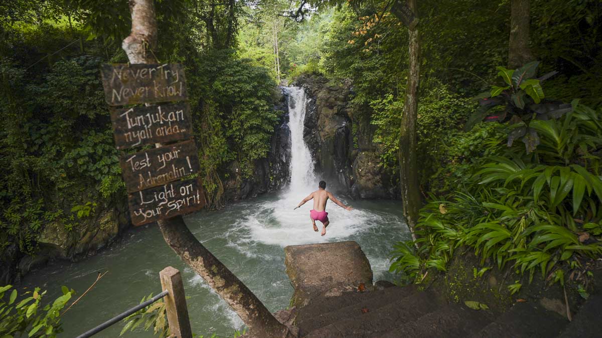 Aling Aling Waterfall - Soul Searching in Sambangan