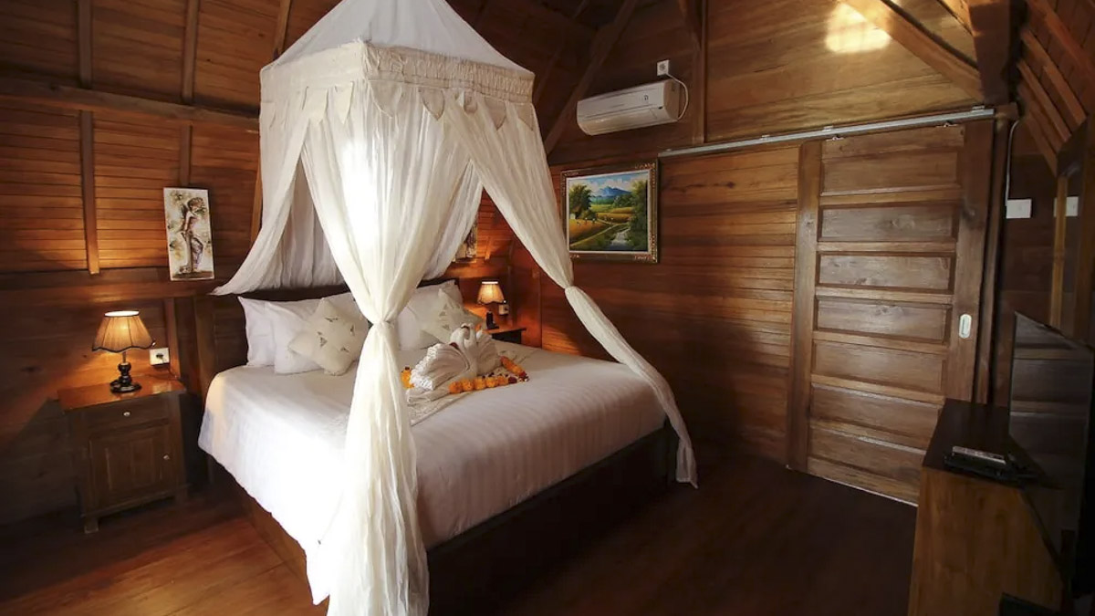 Sunset Hill Cottage Room - Bali Hotels
