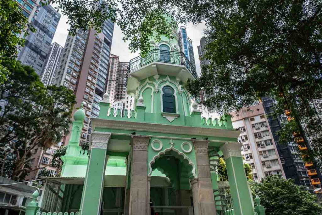 a green Jamia mosque in central - prayer facilities in Hong Kong