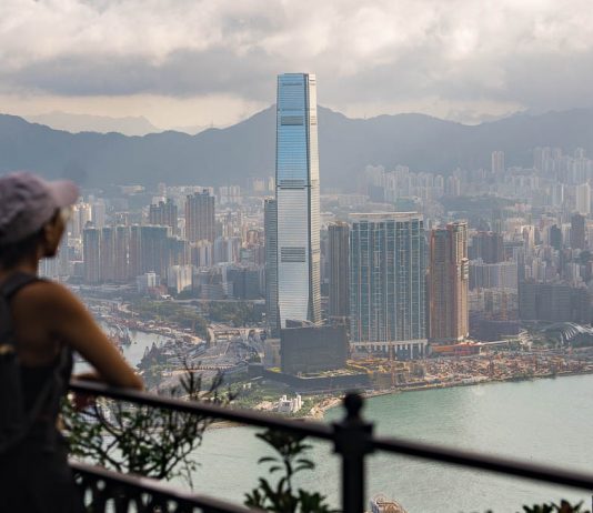 5-Day Hong Kong Itinerary Under S$700 — Hidden Gems and Local Recommendations Lugard Rd Pok Fu Lam Hike Viewpoint - Hidden viewpoints in Hong Kong
