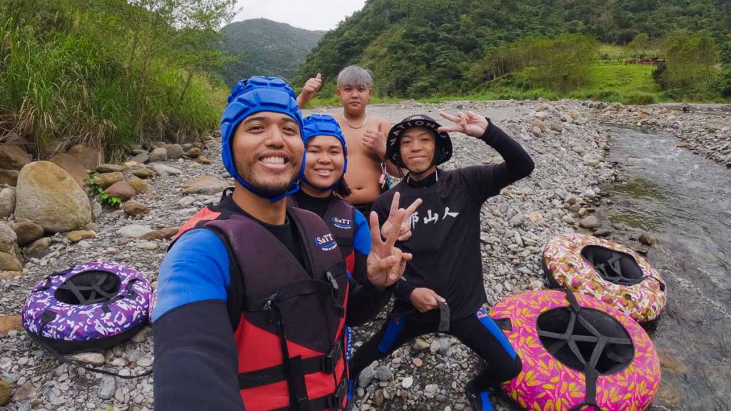 Friends going river tubing in Taiwan - things to do in Taiwan