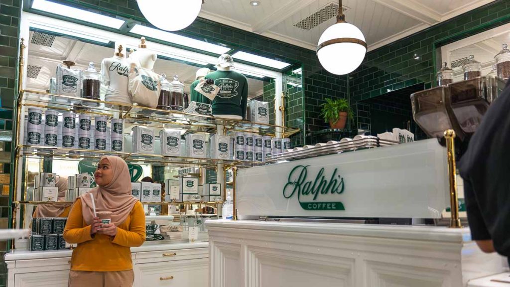looking around ralph's coffee in harbourcity - cafes in hong kong