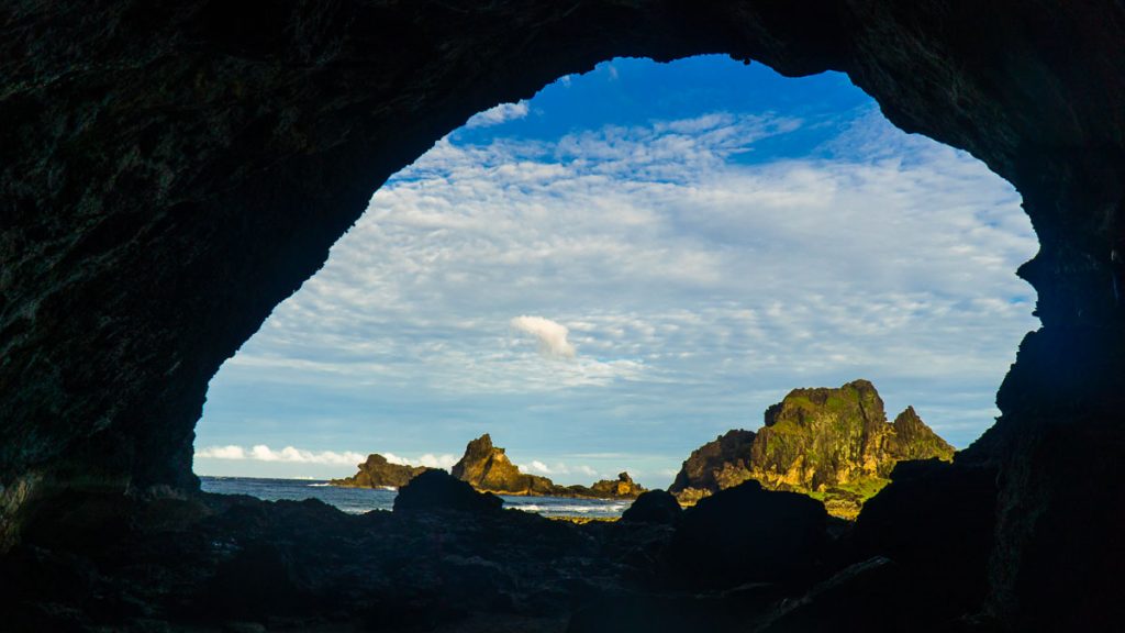 Green Island Sea cave - Things to do on Green Island