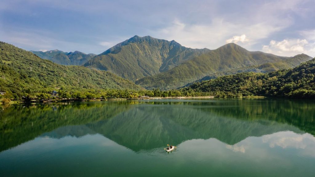Kayaking on Liyu Lake, Hualien - things to do in Hualien