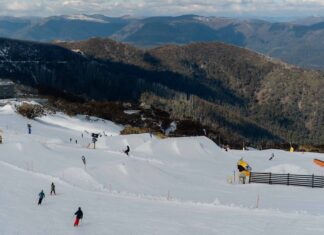 Victoria’s Best Outdoor Experiences in Winter — 11 Fun Things to Do in Melbourne and Surrounds Skiiers on Mount Buller – Things to do in Melbourne winter