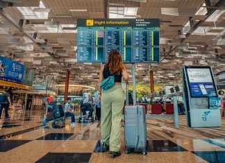 11 Travel Hacks and Pro-tips from Frequent Travellers Featured - Travel Hacks